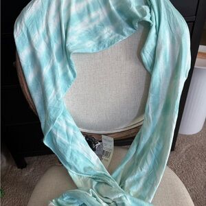 Karen Kane NWT Tie-Dye Aqua Scarf